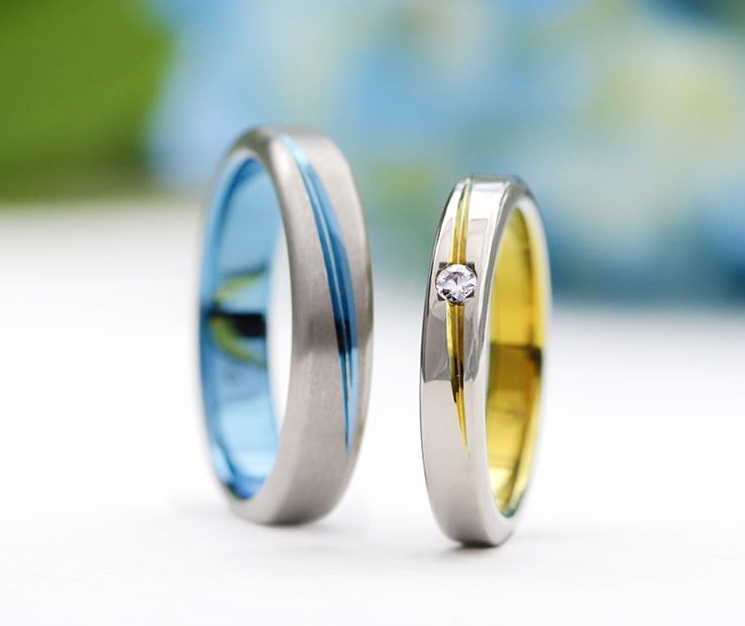 SORAの結婚指輪「クレッセント」